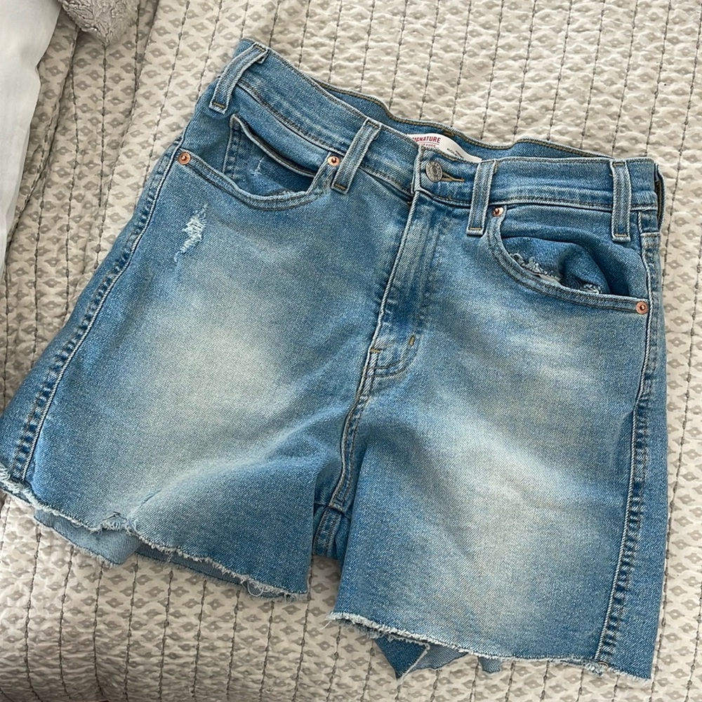 Levi shorts